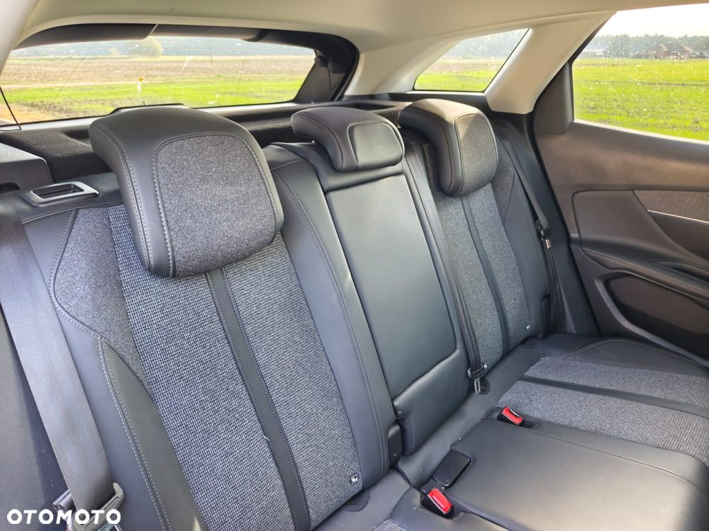Peugeot 3008 - 19