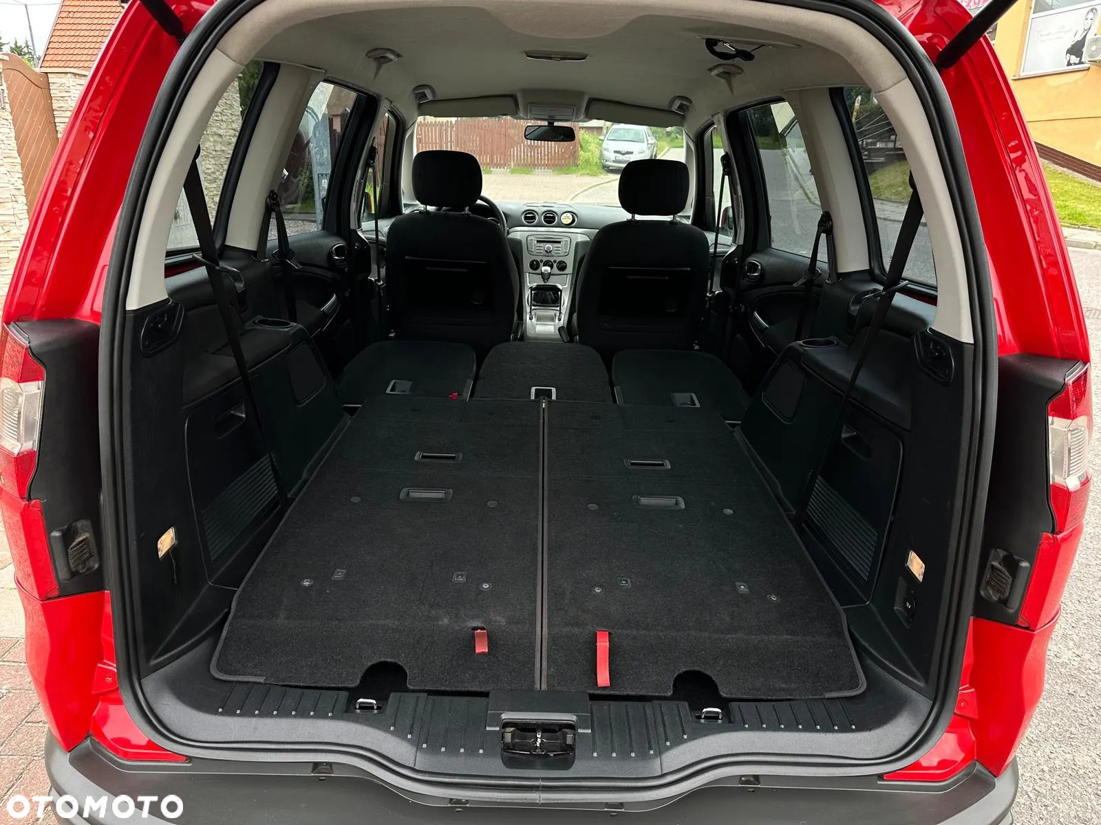 Ford Galaxy - 8