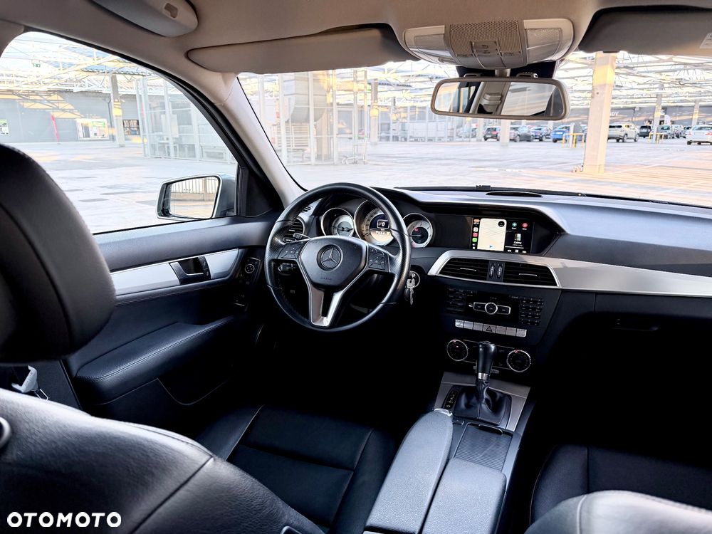 Mercedes-Benz Klasa C 220 CDI DPF BlueEFFICIENCY 7G-TRONIC Avantgarde Edition - 16
