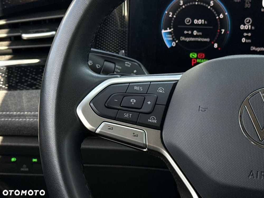Volkswagen Passat - 16