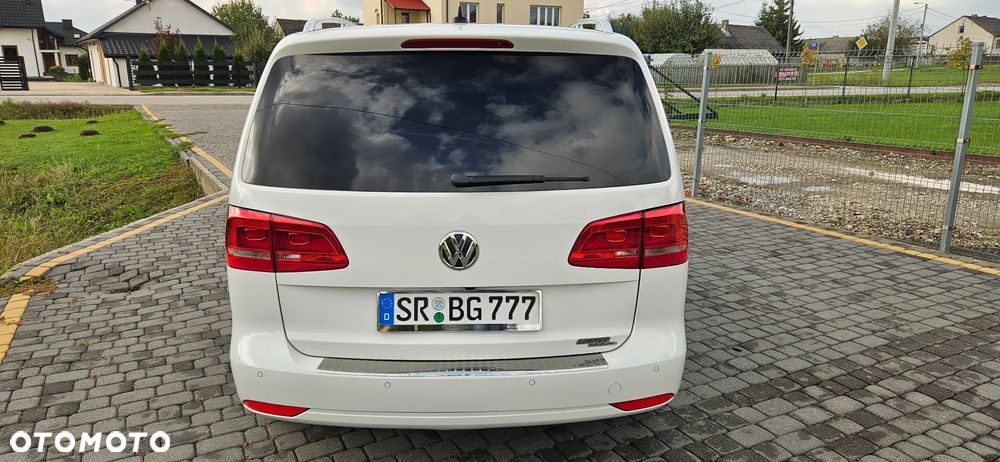 Volkswagen Touran 2.0 TDI DPF Highline DSG - 25
