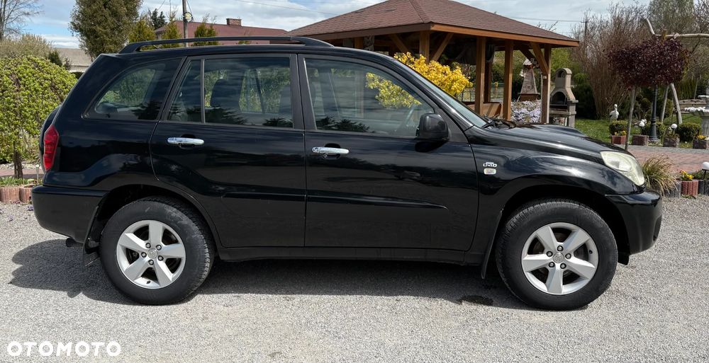 Toyota RAV4 D-4D 4x4 - 2