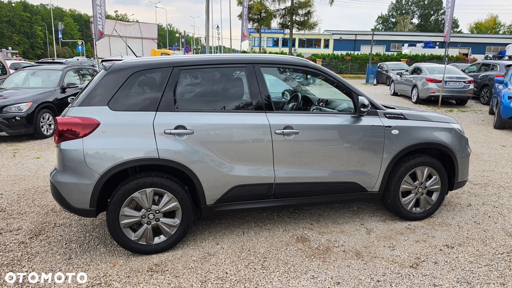 Suzuki Vitara 1.5 Dualjet Hybrid AGS Comfort+ - 10
