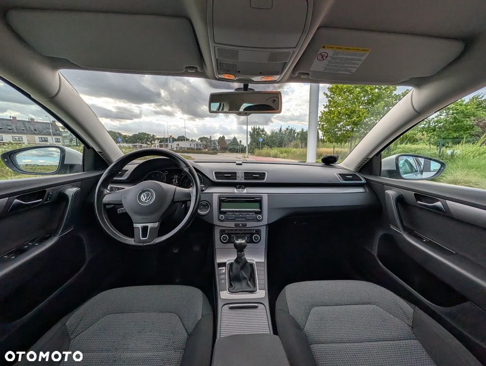 Volkswagen Passat 1.8 TSI Comfortline - 14