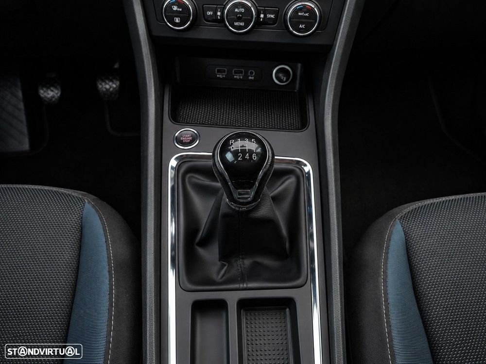 SEAT Ateca 1.6 TDI ECOMOTIVE Reference - 30