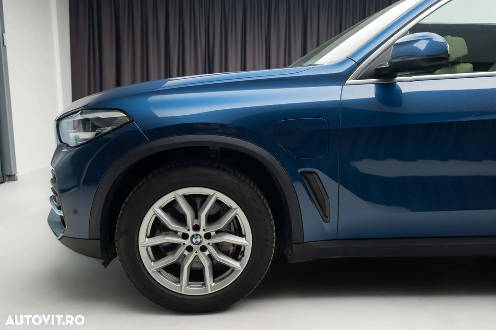 BMW X5 xDrive45e - 28