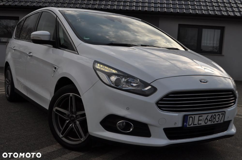 Ford S-Max - 17
