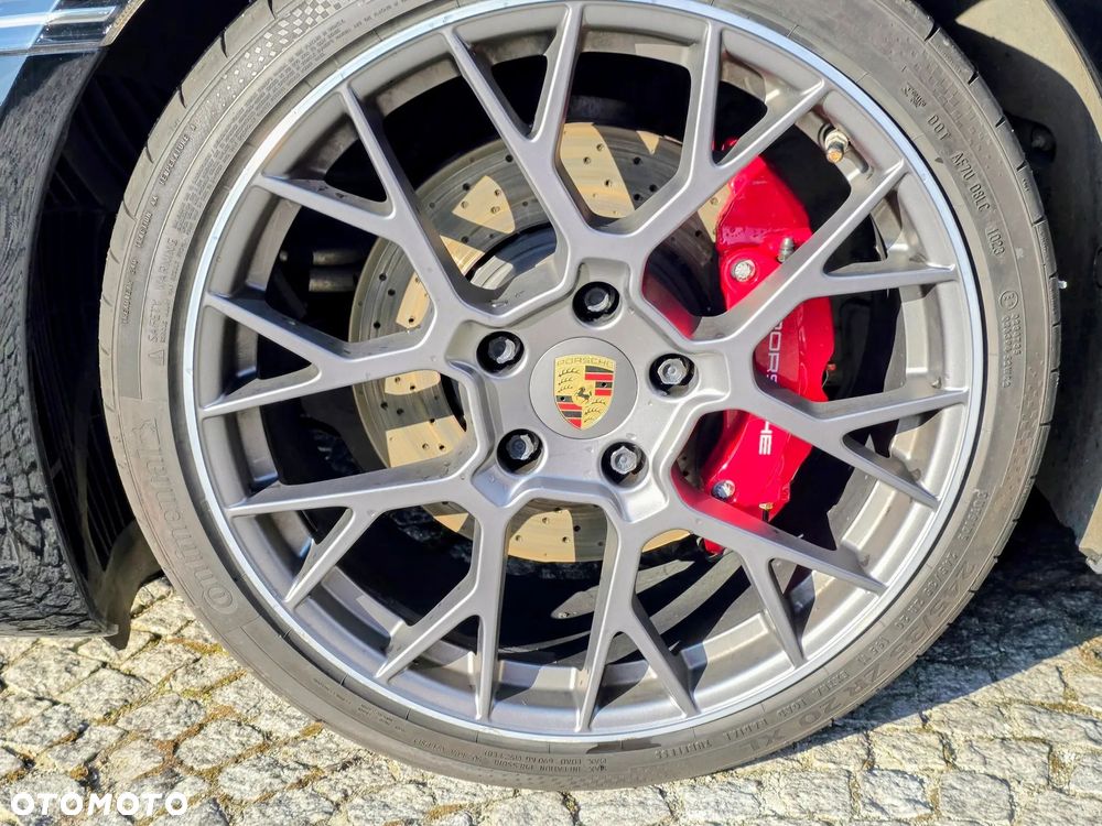 Porsche 911 Carrera 4S - 29