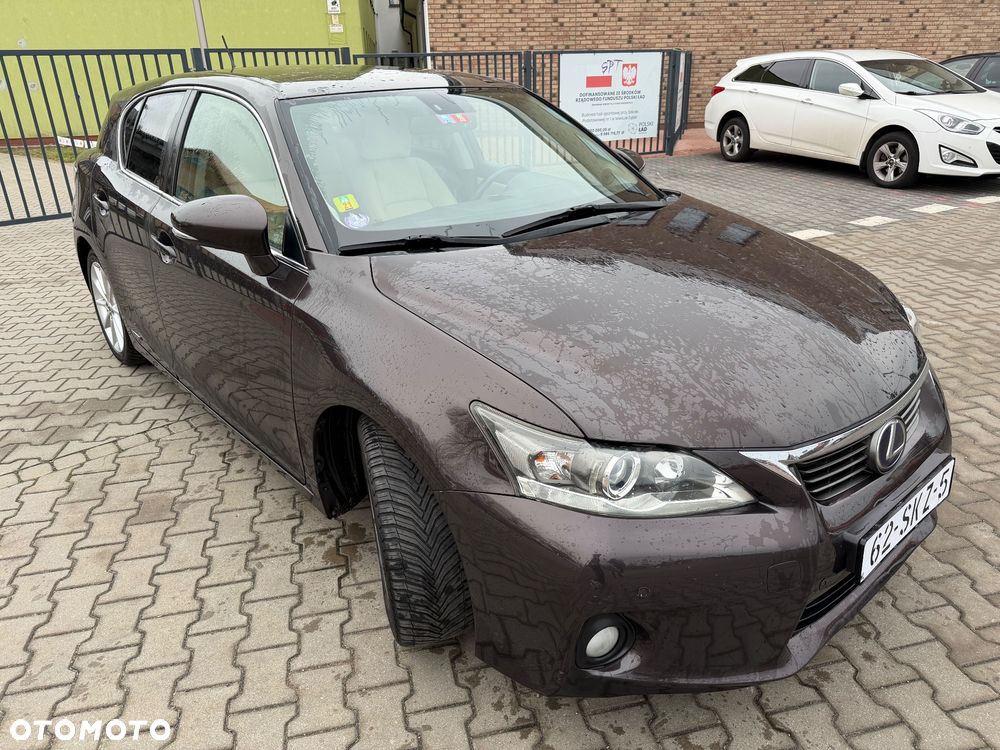 Lexus CT 200h Prestige - 3