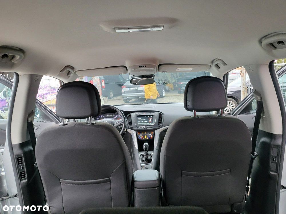 Opel Zafira - 25