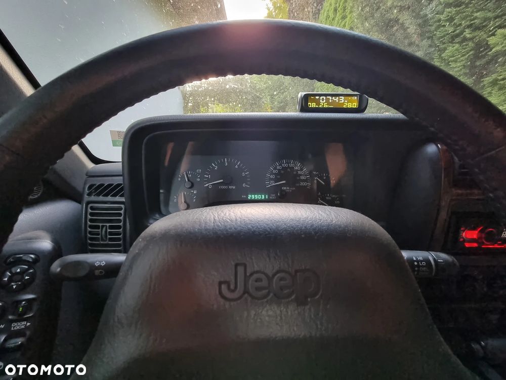 Jeep Cherokee 4.0 Limited - 8