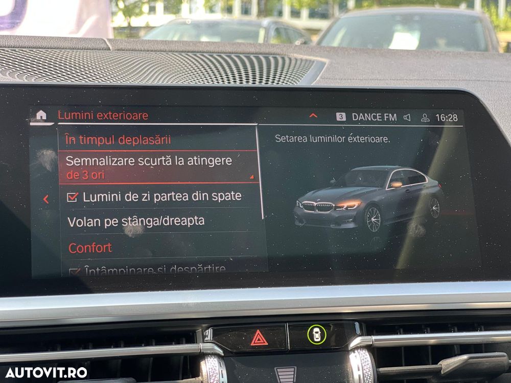 BMW Seria 3 320d xDrive AT MHEV - 28