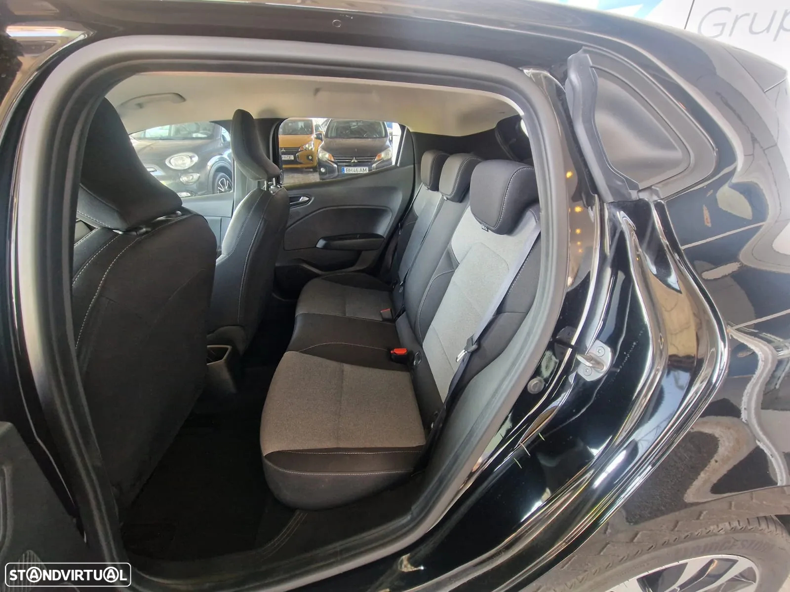 Mitsubishi Colt 1.0 MPI-T Invite - 5