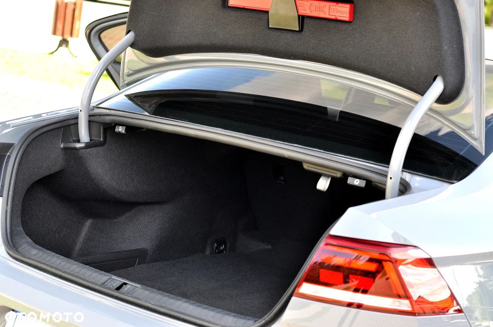 Volkswagen Passat 2.0 TDI EVO Business DSG - 15