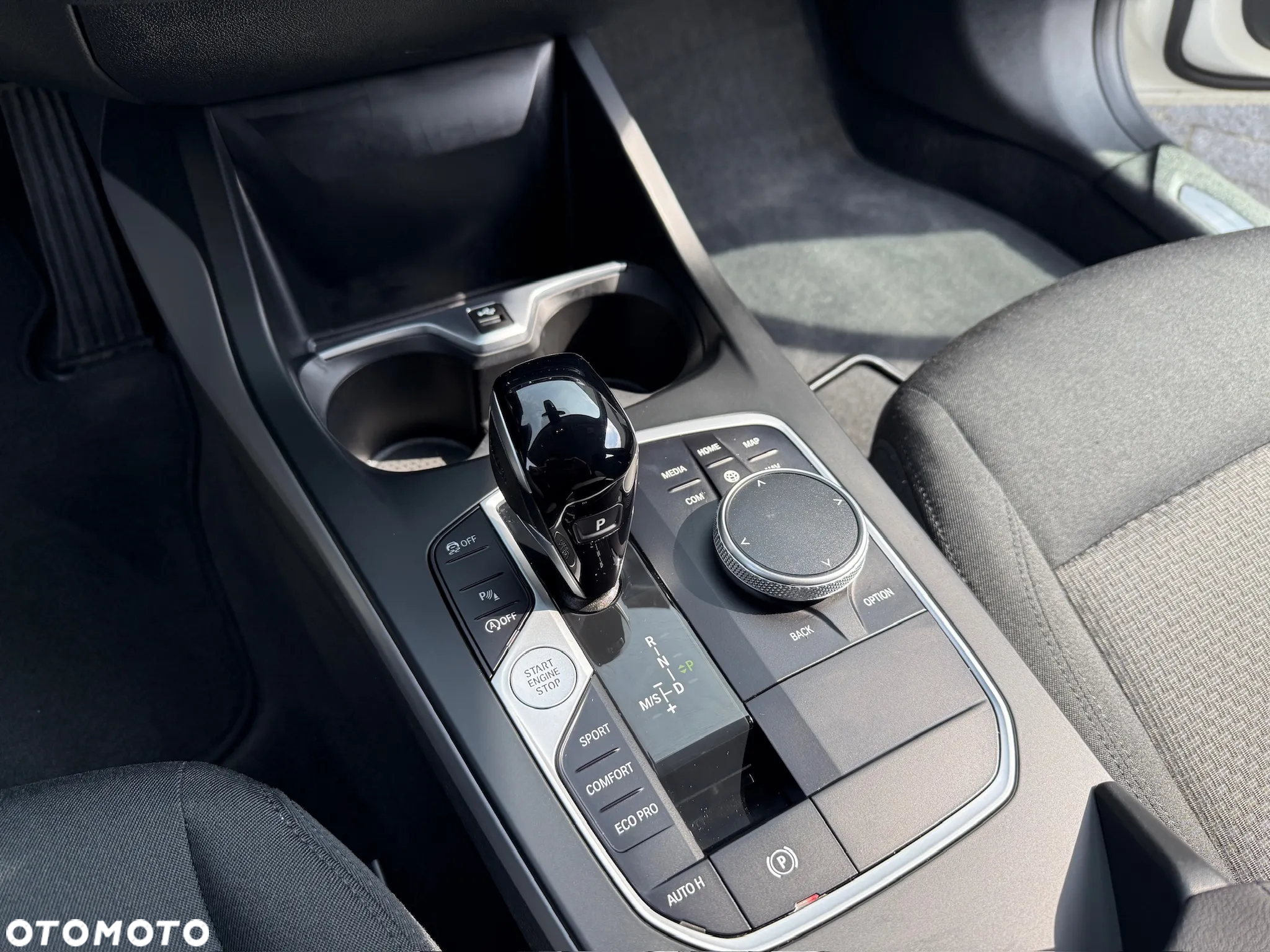 BMW Seria 1 120i Advantage - 2