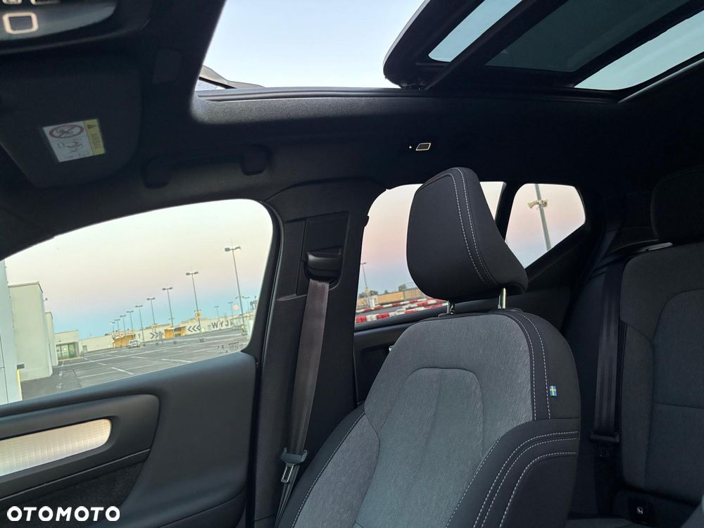 Volvo XC 40 B4 Ultra Black Edition - 40