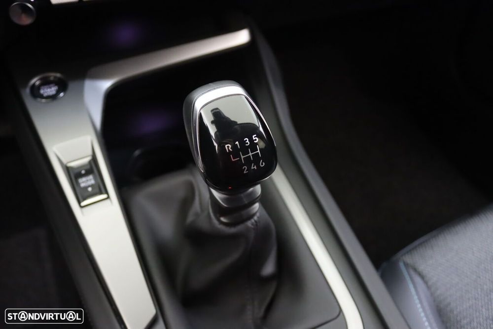 Peugeot 308 1.2 PureTech Allure - 31