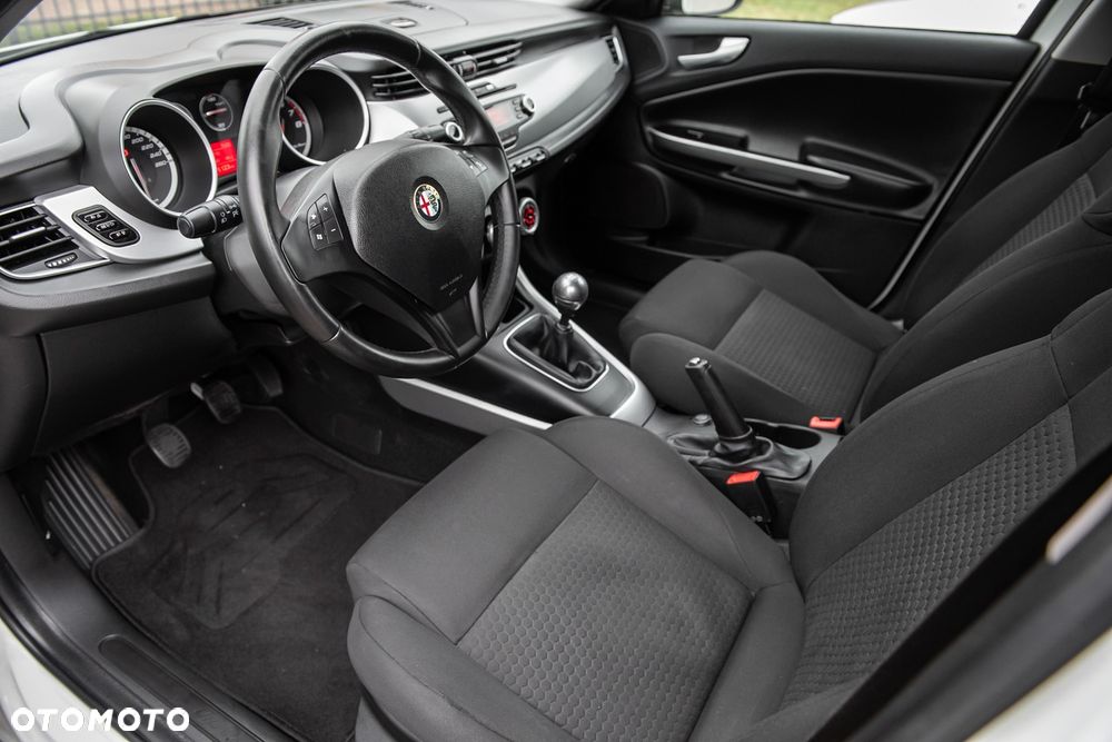 Alfa Romeo Giulietta 1.4 TB 16V Multiair Turismo - 16