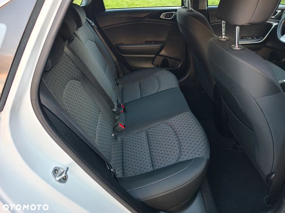 Kia Ceed 1.4 T-GDI L Business Line Plus - 25