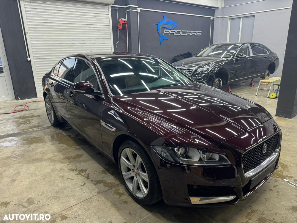 Jaguar XF 20d AWD Prestige - 7