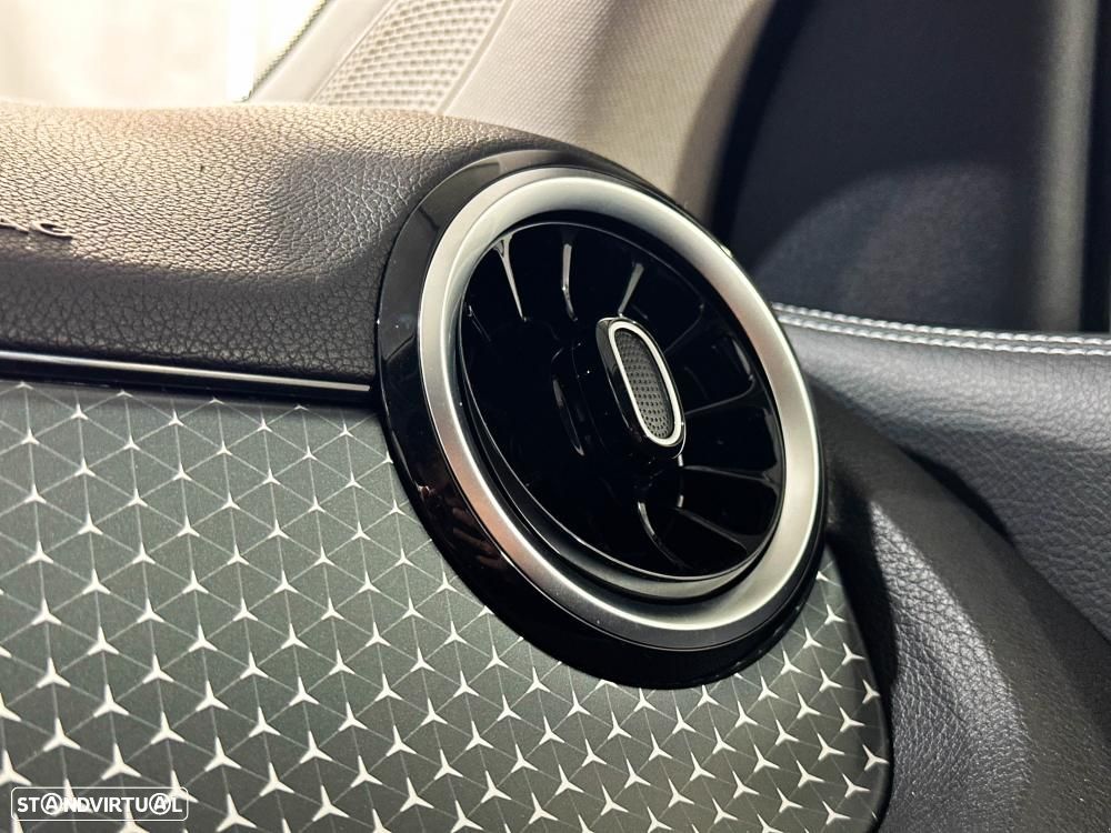 Mercedes-Benz GLA 250 e 8G-DCT Progressive - 38