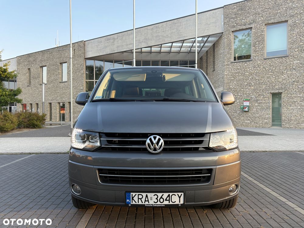 Volkswagen Multivan - 12