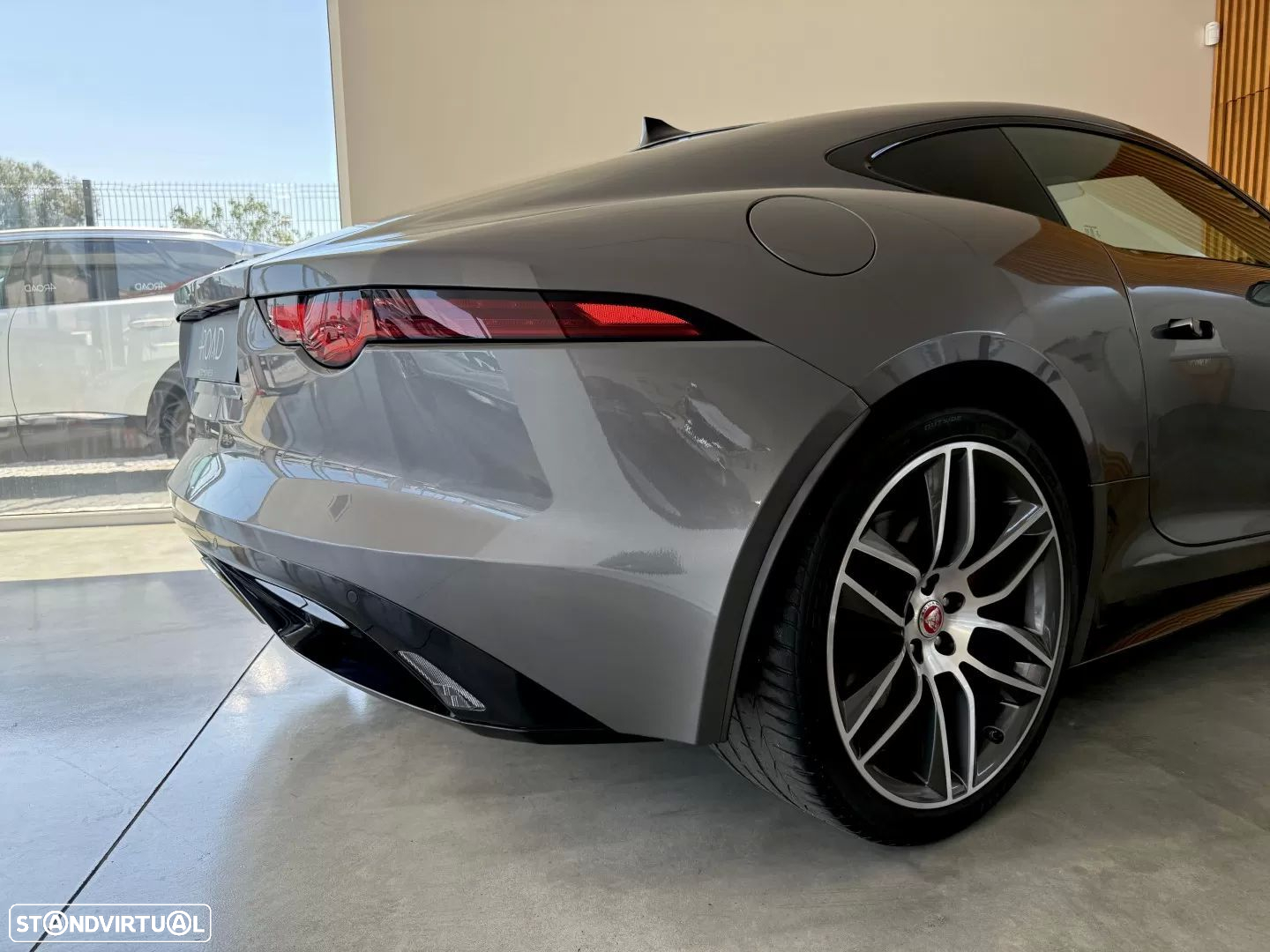 Jaguar F-Type 2.0 i4 R-Dynamic Black - 22