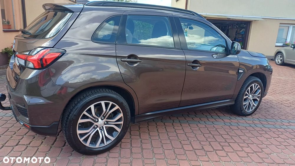 Mitsubishi ASX - 5