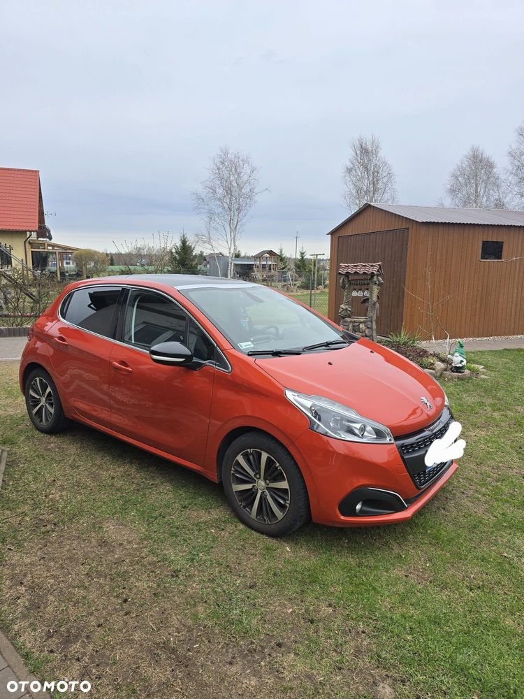 Peugeot 208 - 1