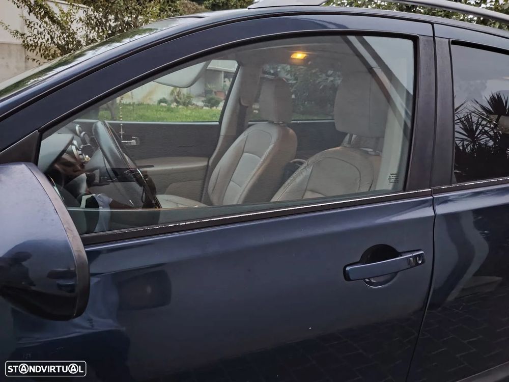 Nissan Qashqai +2 - 14