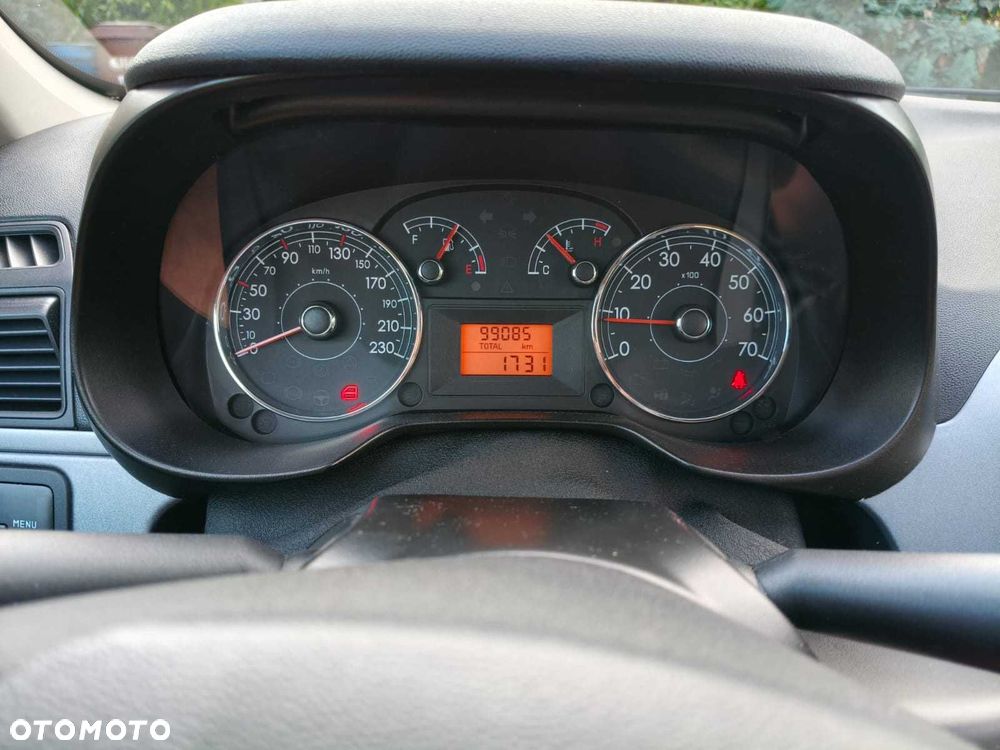 Fiat Grande Punto - 8