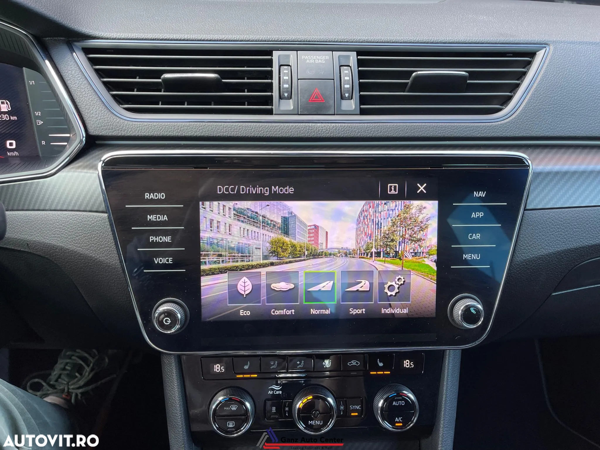 Skoda Superb 2.0 TDI 4X4 DSG Sportline - 29