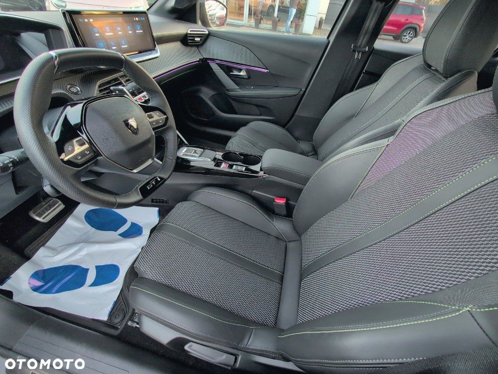 Peugeot 208 1.2 mHEV GT - 24