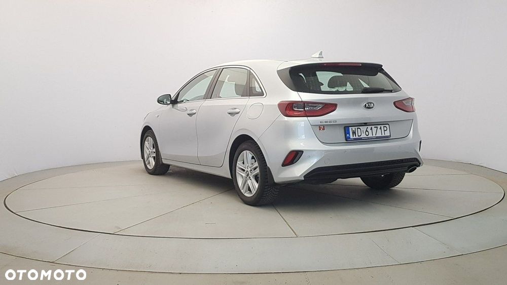 Kia Ceed - 5