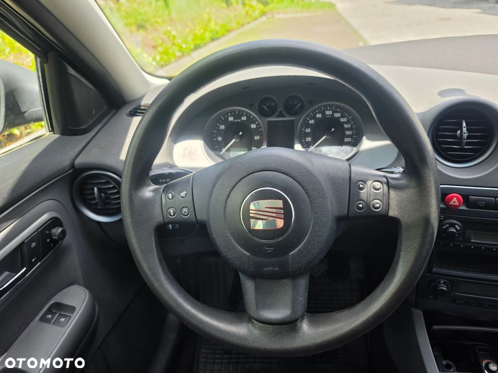 Seat Ibiza SC 1.4 16V Style - 8