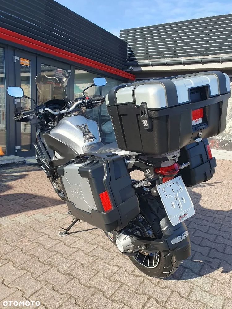 Honda VFR - 9