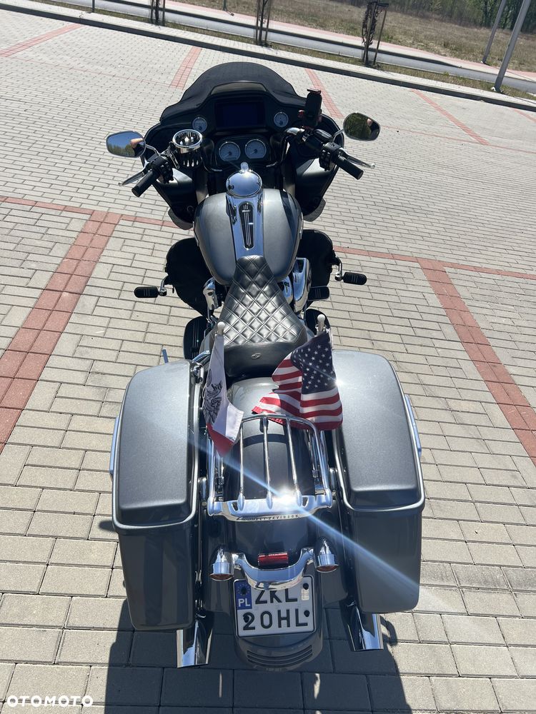 Harley-Davidson Touring Road Glide - 11