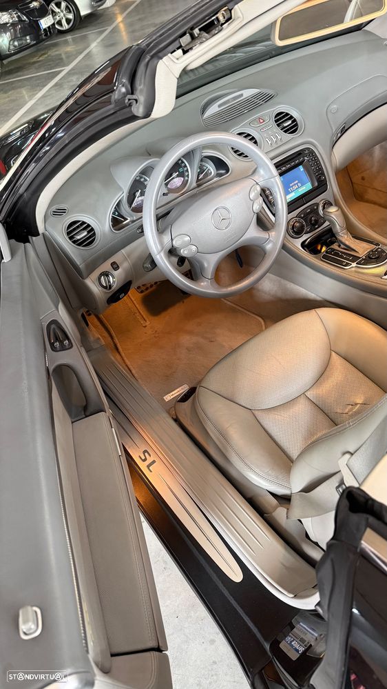 Mercedes-Benz SL 350 Auto - 11
