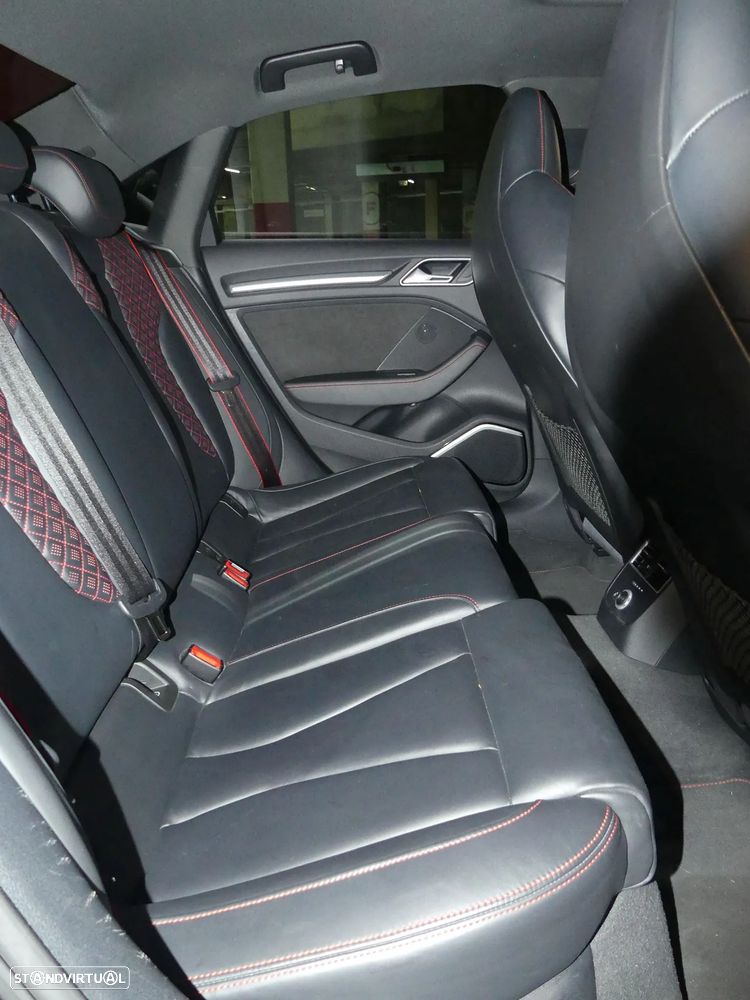 Audi RS3 Limousine 2.5 TFSI quattro S tronic - 8