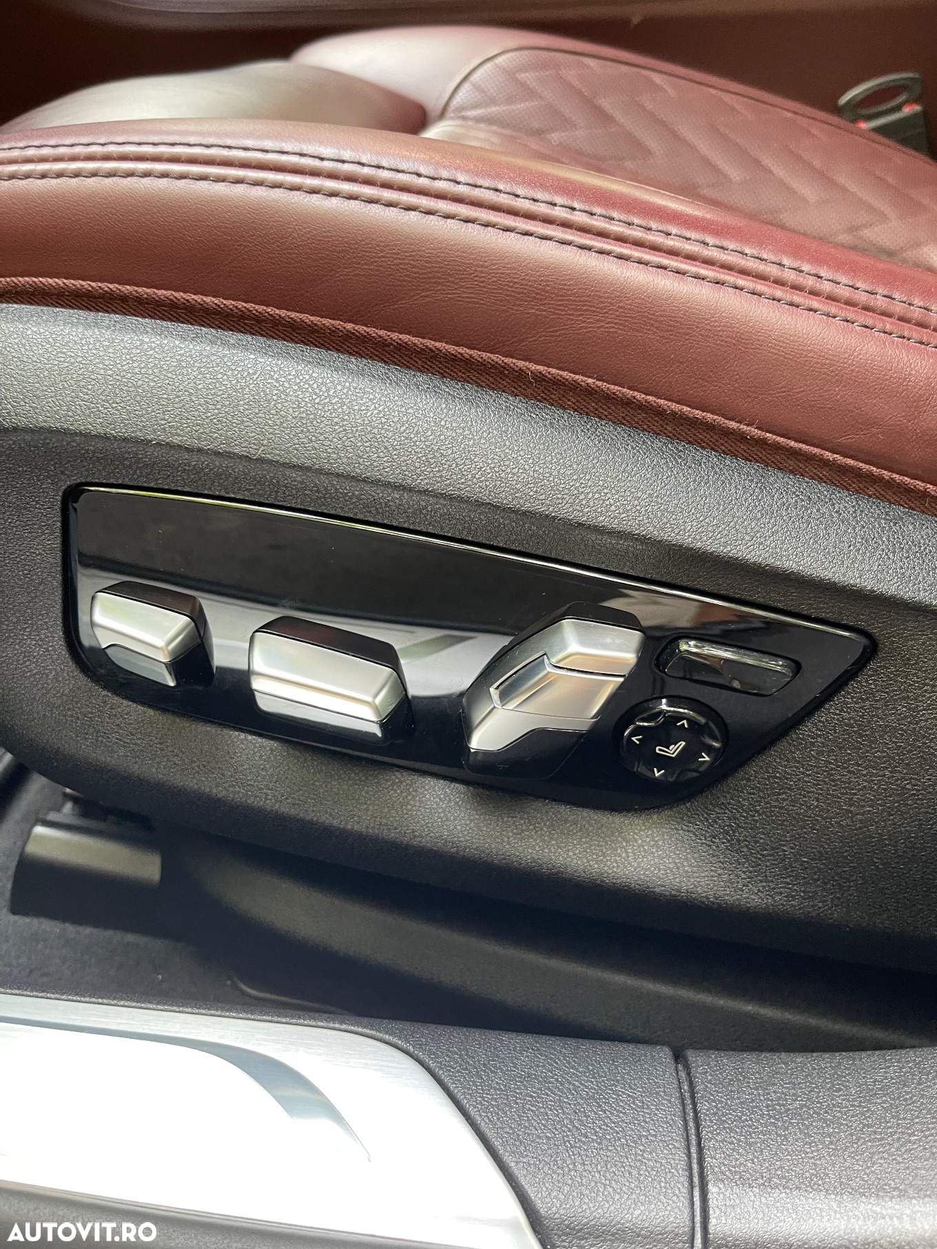 BMW Seria 7 - 32
