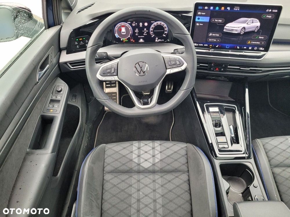 Volkswagen Golf - 6