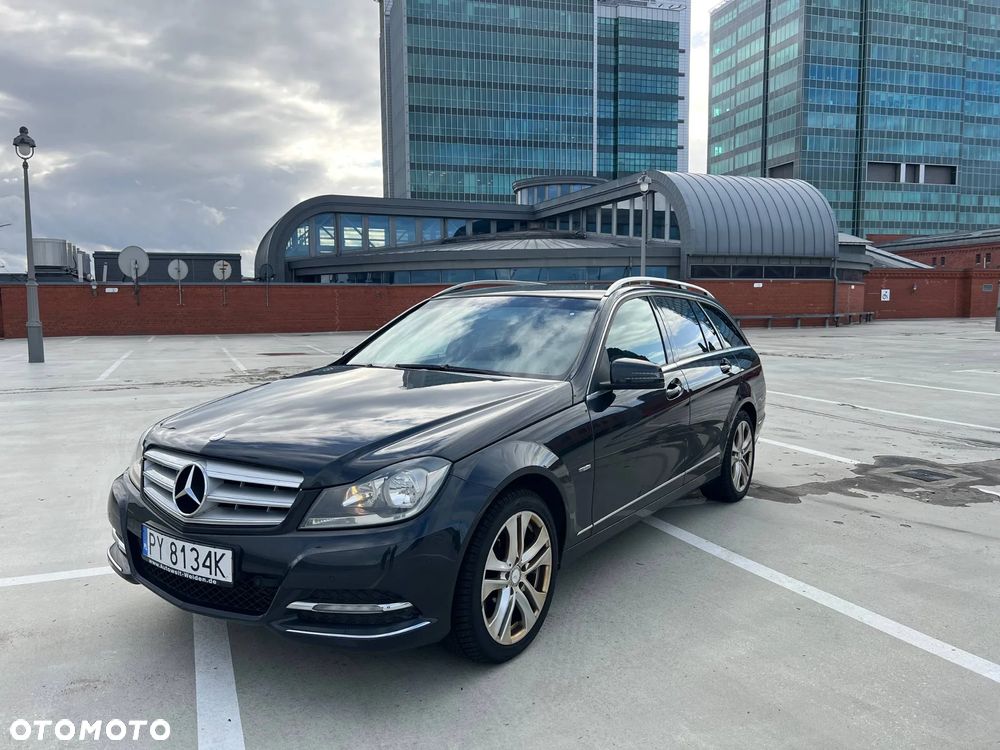 Mercedes-Benz Klasa C 180 CGI BlueEff Avantgarde - 1