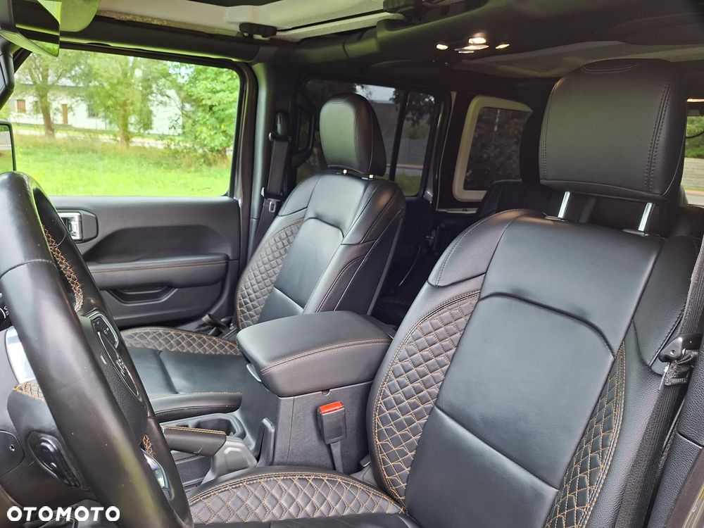 Jeep Wrangler - 14