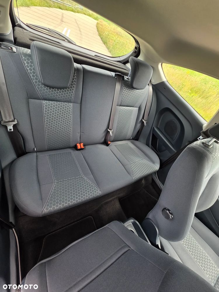 Ford Fiesta 1.25 Titanium EU5 - 17