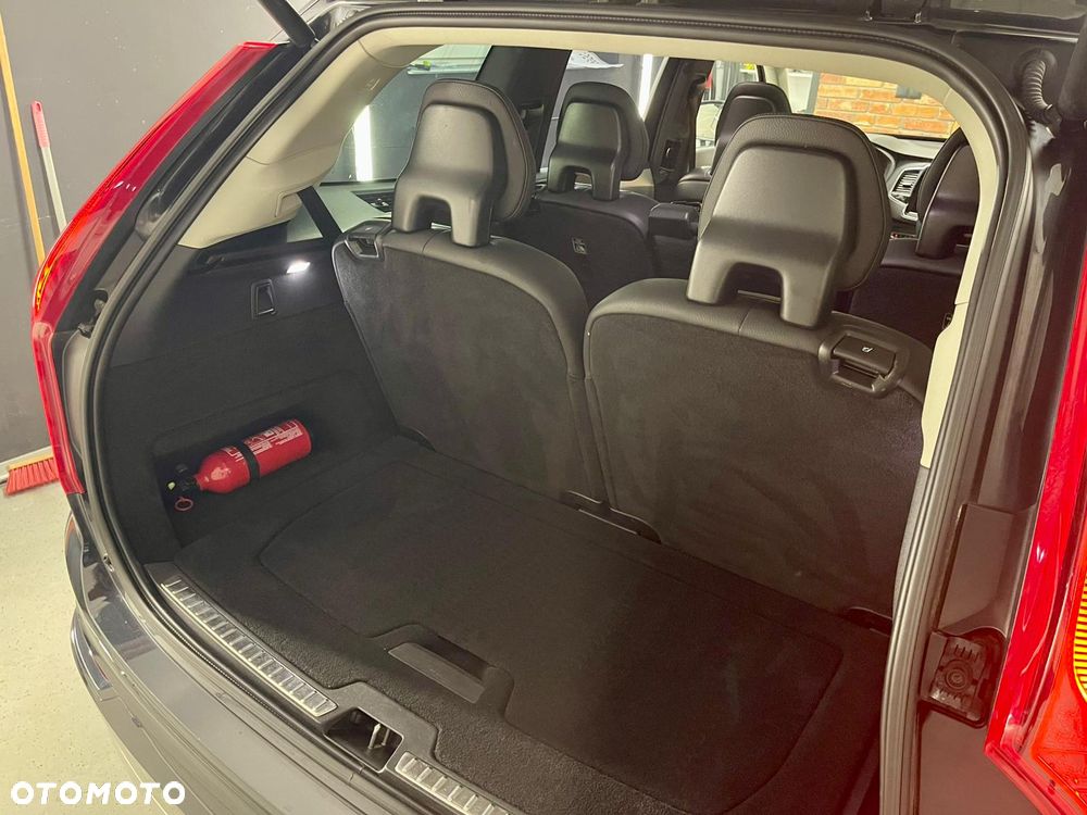 Volvo XC 90 D5 SCR AWD Momentum 7os - 34