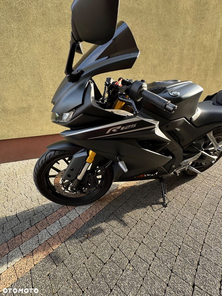 Yamaha YZF - 4