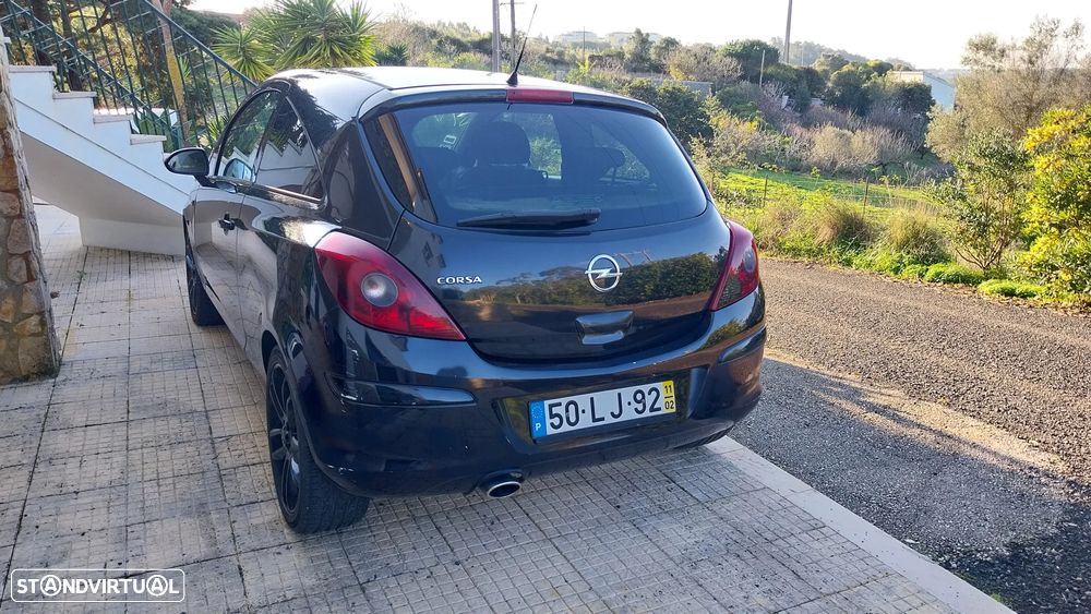 Opel Corsa 1.2 Black Edition - 4