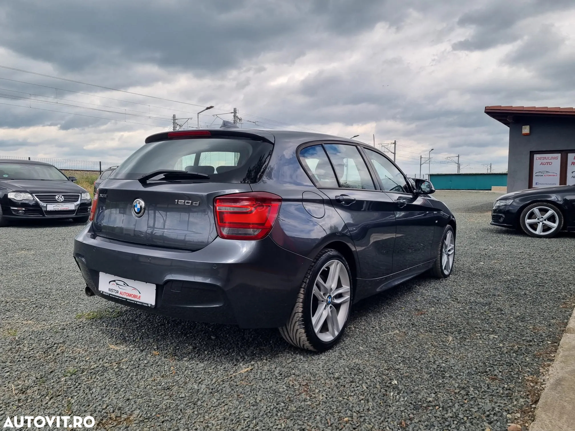 BMW Seria 1 120d xDrive - 23