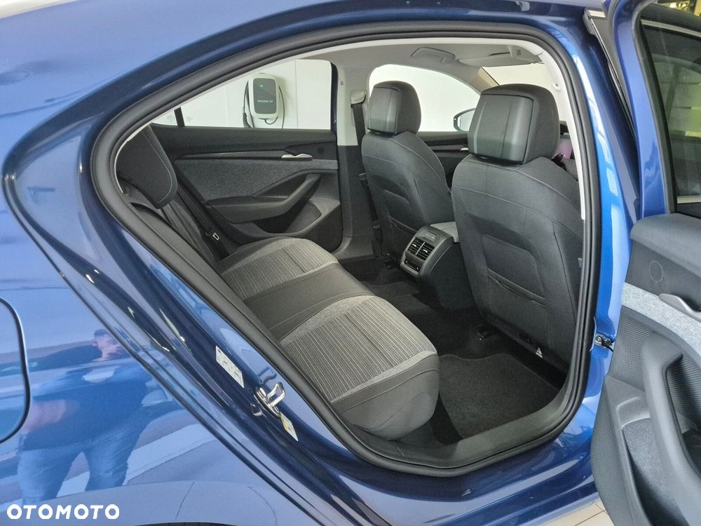 Skoda Superb 2.0 TSI Selection DSG - 11