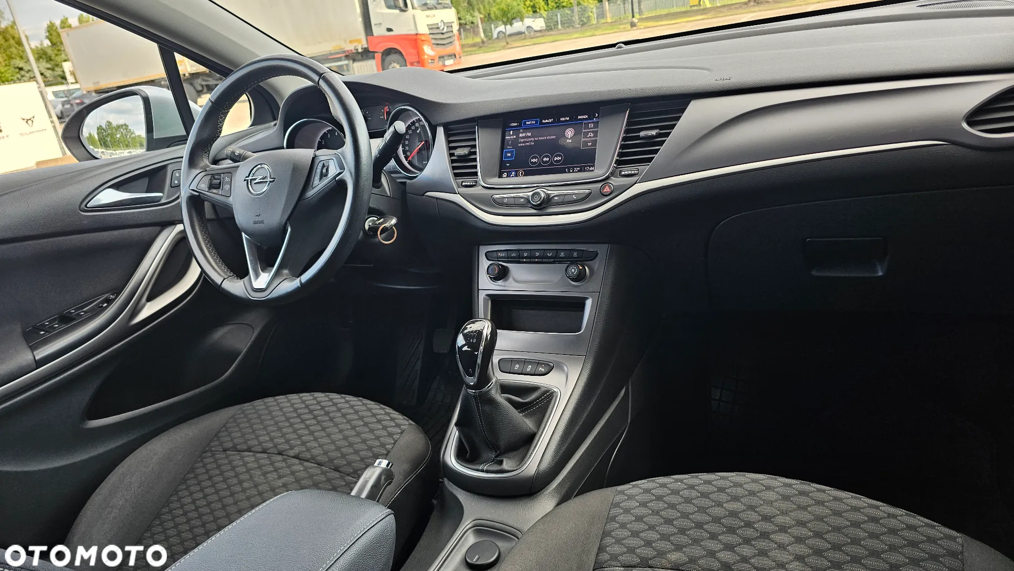 Opel Astra V 1.2 T Edition S&S - 6